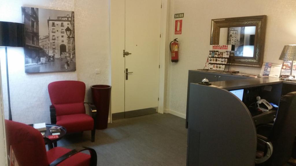 Hostal Montecarlo Madrid Extérieur photo