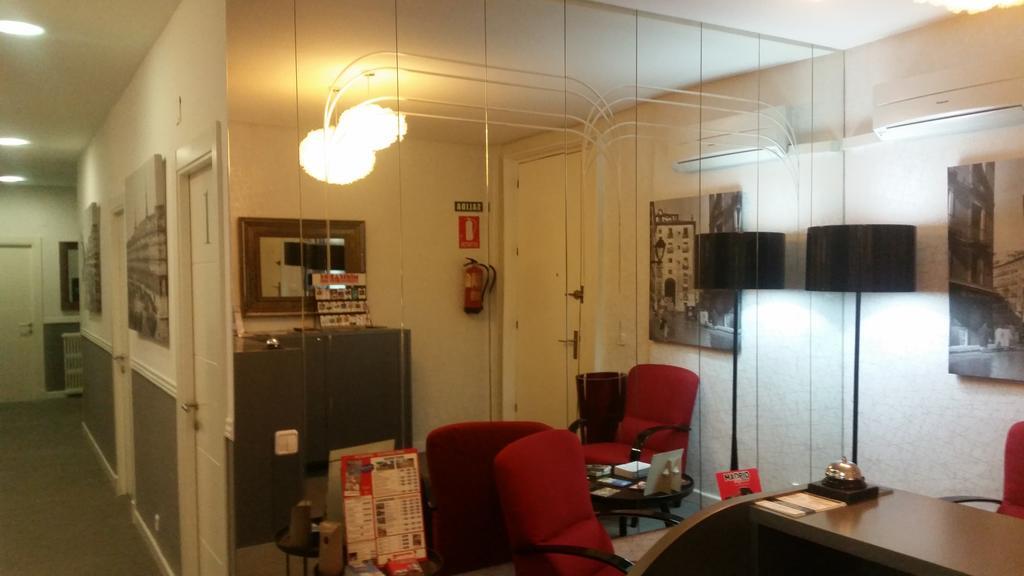 Hostal Montecarlo Madrid Extérieur photo
