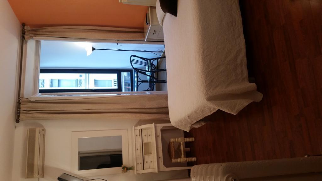 Hostal Montecarlo Madrid Chambre photo