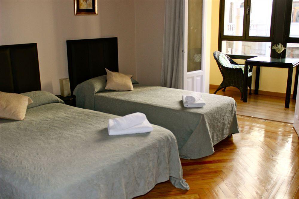 Hostal Montecarlo Madrid Extérieur photo