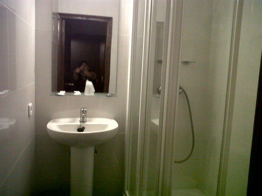 Hostal Montecarlo Madrid Extérieur photo