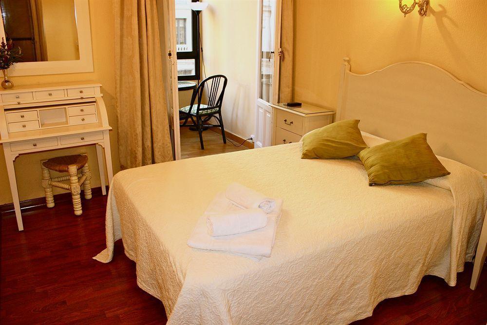 Hostal Montecarlo Madrid Extérieur photo