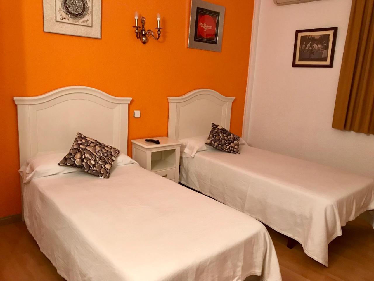 Hostal Montecarlo Madrid Extérieur photo